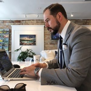 Meet your Posher, Adam